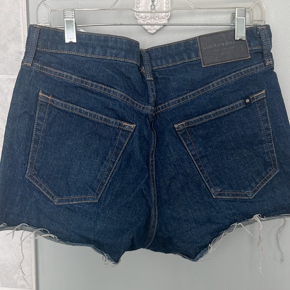 Lucky brand denim shorts - Picture 2 of 4
